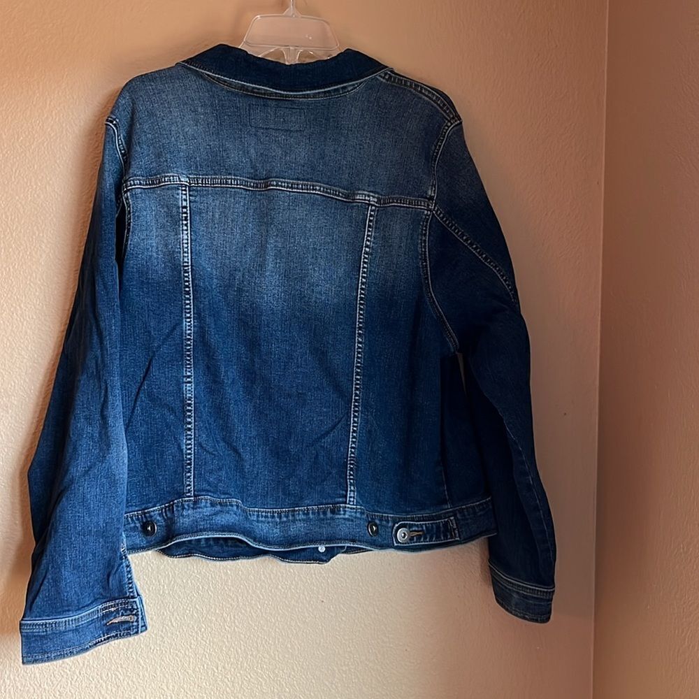 ‎Torrid Jeans Jacket 3 - Picture 2 of 9